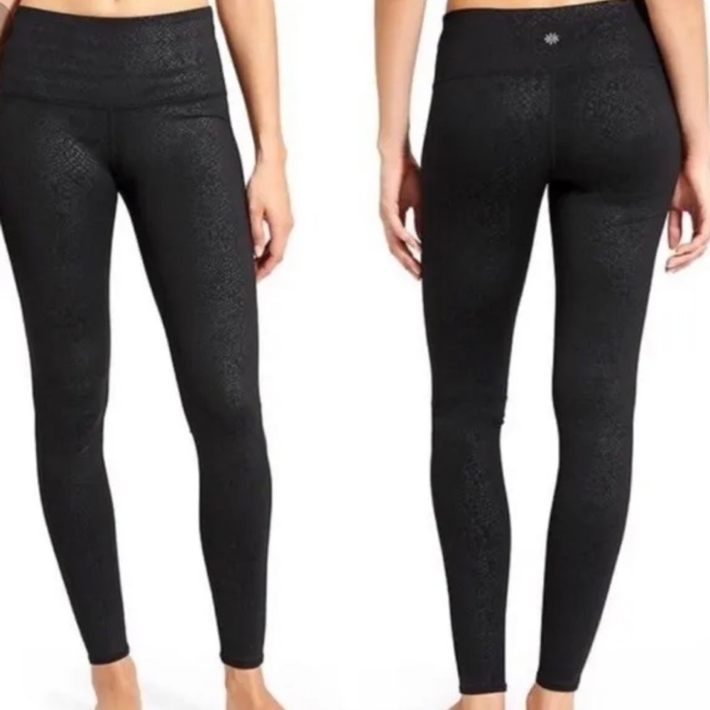 Athleta chaturanga black serpent snakeskin print leggings Size 1X